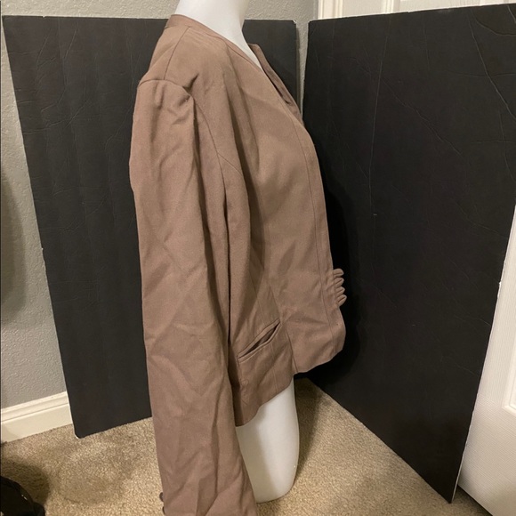 Glorious gals jacket without size but measurements included - Picture 9 of 10